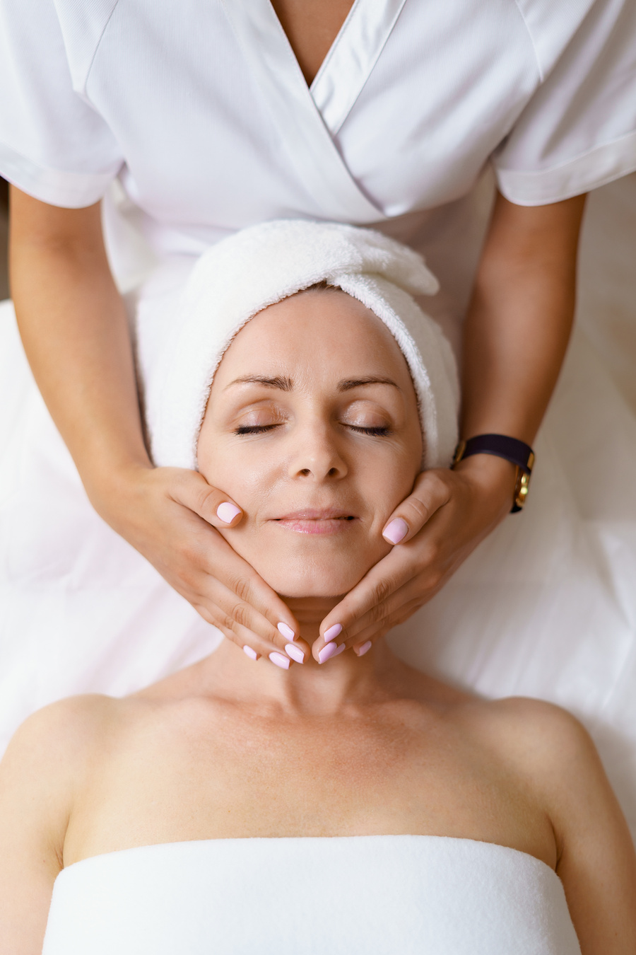 Facial massage beauty treatment.